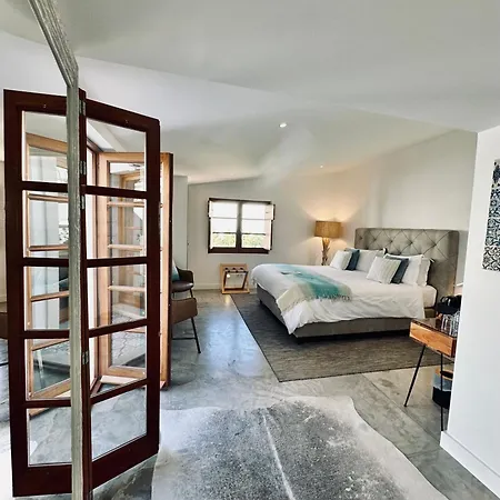 Eleven, Boutique Luxury House & Garden Alojamento de Acomodação e Pequeno-almoço