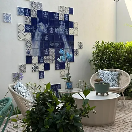Alojamento de Acomodação e Pequeno-almoço Eleven, Boutique Luxury House & Garden 4*