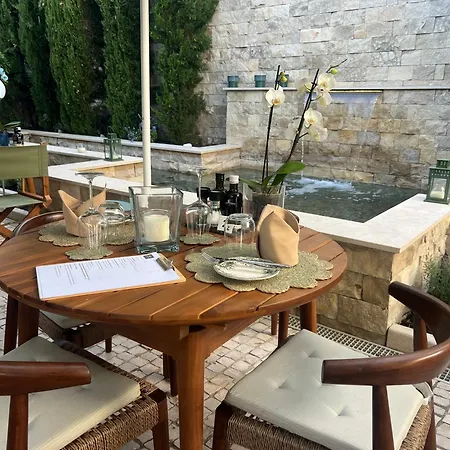Eleven, Boutique Luxury House & Garden 4*
