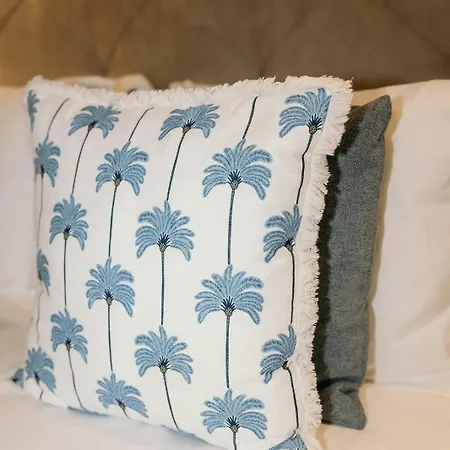 Eleven, Boutique Luxury House & Garden Alojamento de Acomodação e Pequeno-almoço Boliqueime