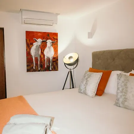 Eleven, Boutique Luxury House & Garden Boliqueime