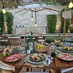 Eleven, Boutique Luxury House & Garden