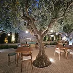 Panzió Eleven, Boutique Luxury House & Garden Boliqueime