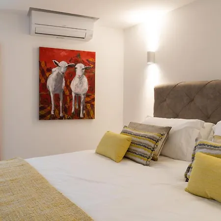 Eleven, Boutique Luxury House & Garden 4*