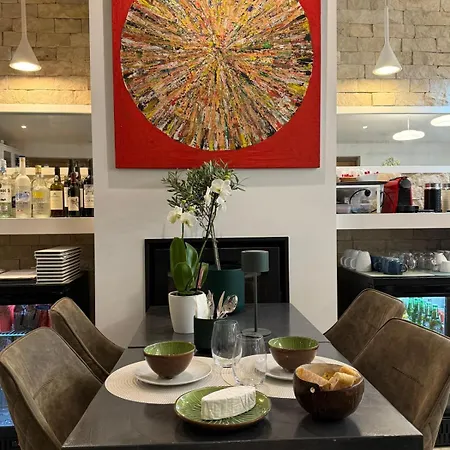 Eleven, Boutique Luxury House & Garden Boliqueime