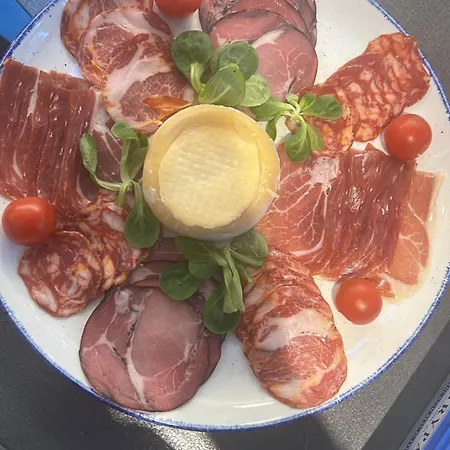 Frühstückspension Eleven, Boutique Luxury House & Garden 4*