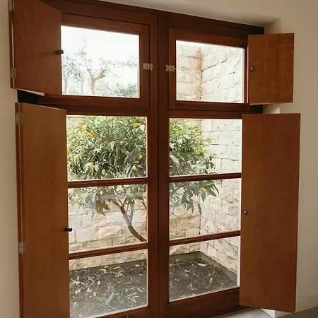 Eleven, Boutique Luxury House & Garden