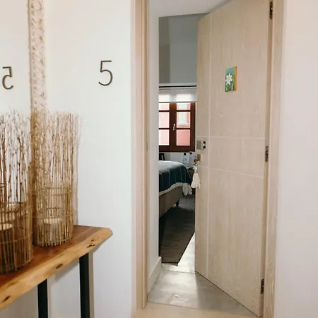 Eleven, Boutique Luxury House & Garden بلوكويم
