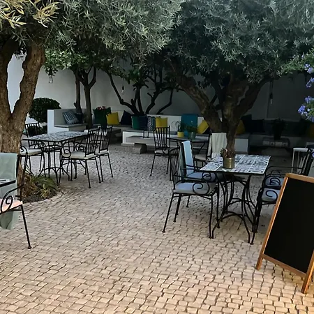Eleven, Boutique Luxury House & Garden *