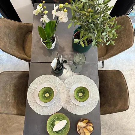 Eleven, Boutique Luxury House & Garden Отель типа 