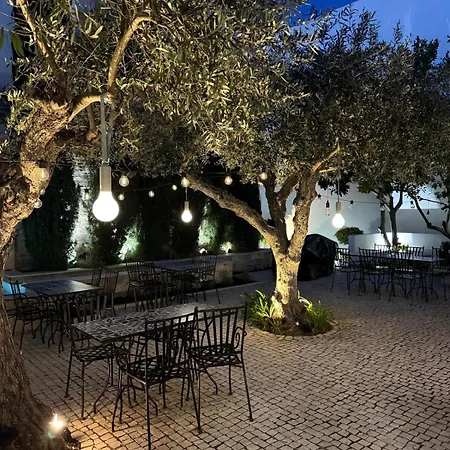 Eleven, Boutique Luxury House & Garden Bed & Breakfast