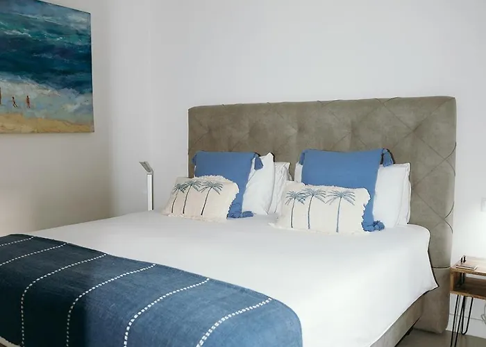 Eleven, Boutique Luxury House & Garden Bed & Breakfast Boliqueime
